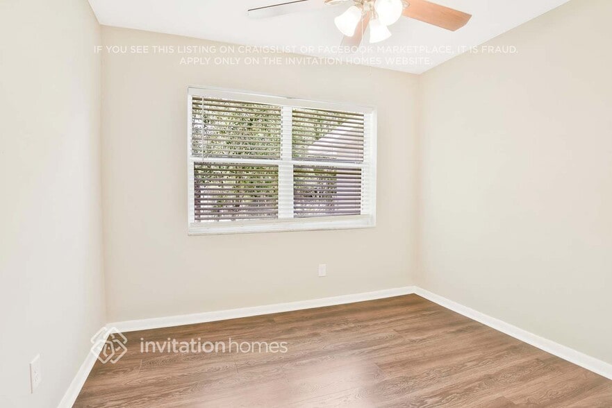 Building Photo - 1088 E Page Dr