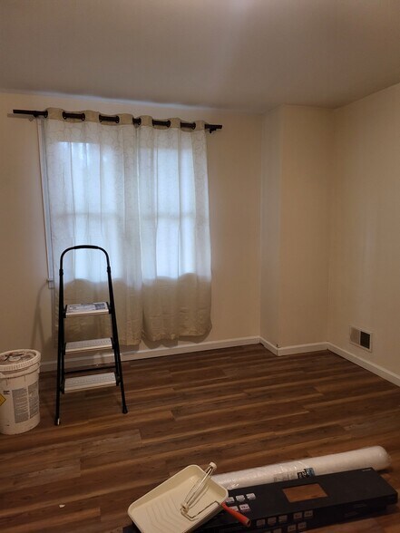 Bedroom 3 - 68 Elm St