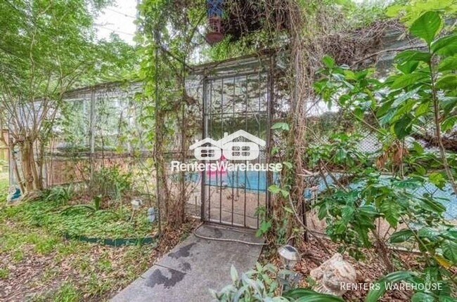 Building Photo - 5203 Chesapeake Way