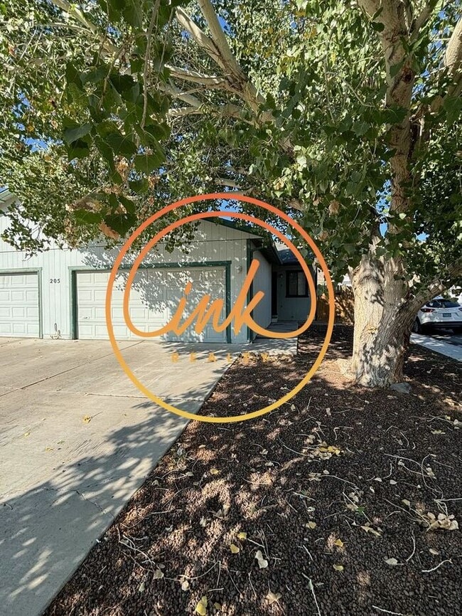 Primary Photo - Charming Duplex in Quiet Dayton Neighborhood!