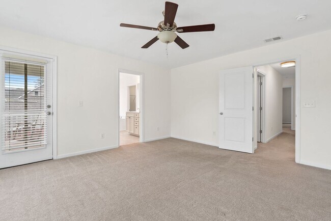 Building Photo - Available now. Beautiful 5 BR/2.5 BA Home in Swygerts Landing!