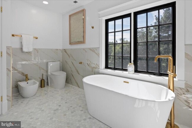 Building Photo - 10816 Barn Wood Ln