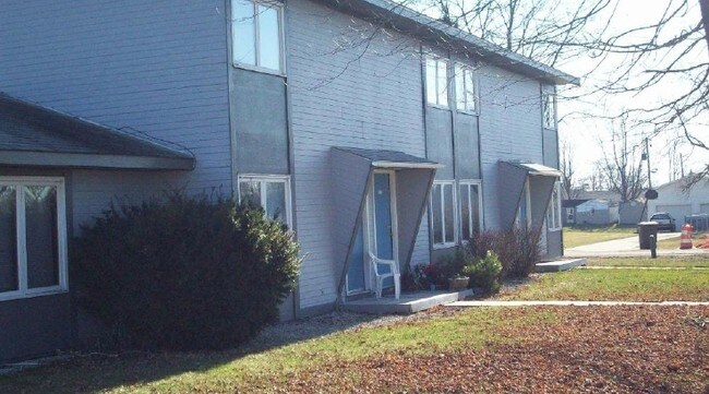 Primary Photo - Mayfield Apartments