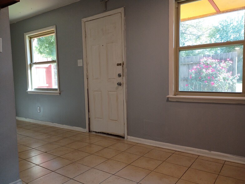 Front room - 1714 S 28th St