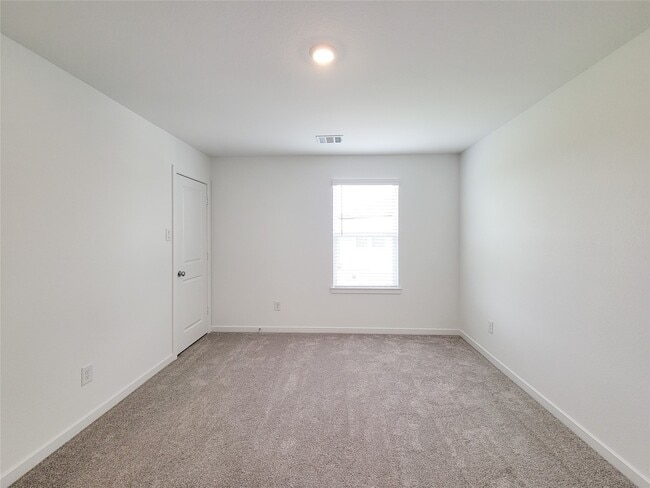 Building Photo - 21627 Royal Jett Dr