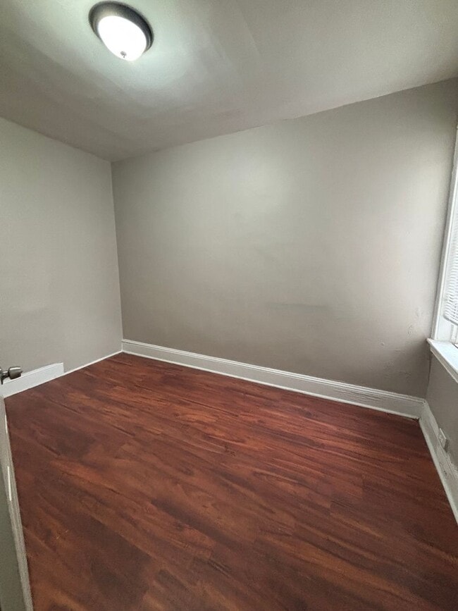 Building Photo - Spacious 3-Bedroom Single-Family Home in Kensington – Available Now