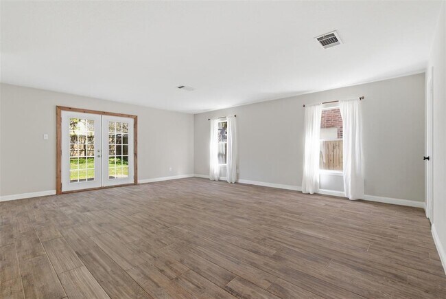 Building Photo - 1715 Ruthie Run