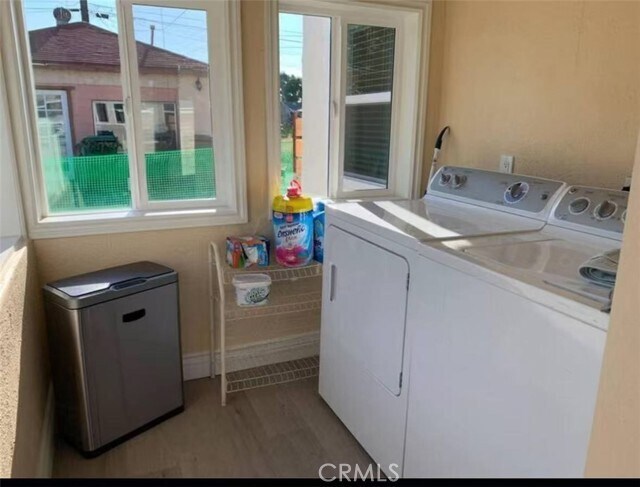 Building Photo - 12964 Roswell Ave