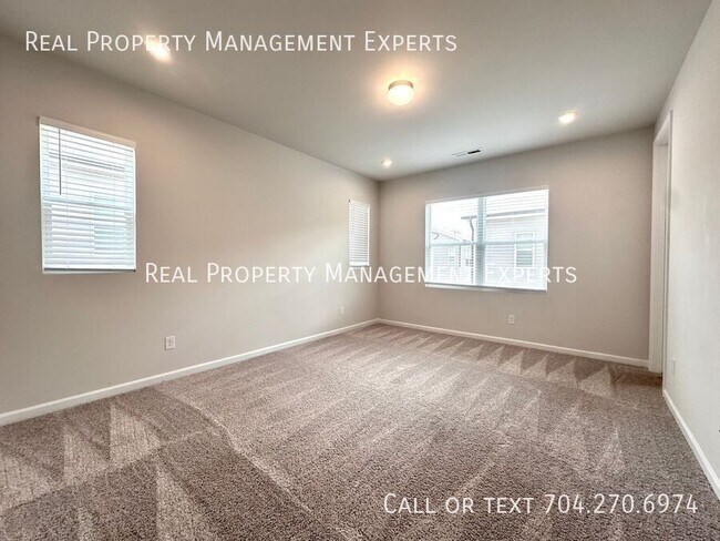 Building Photo - 6024 Caprera Wy
