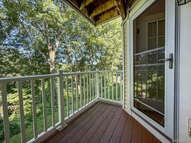 Building Photo - 212 Viewpoint Terrace
