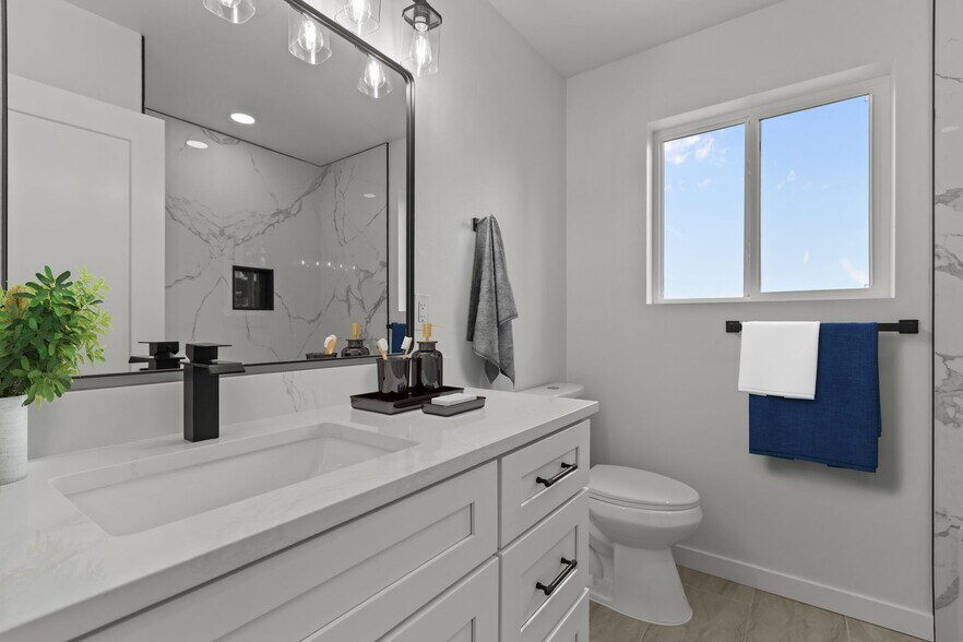 Building Photo - 605 Prospect Ave N