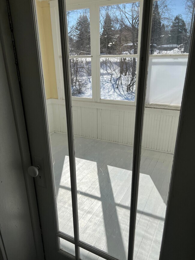 Building Photo - 737 Florence St