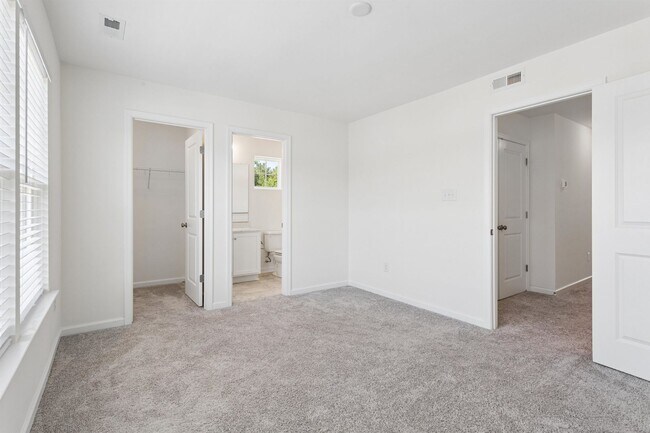 Building Photo - Quarterpath at Williamsburg – Two Primary Suites