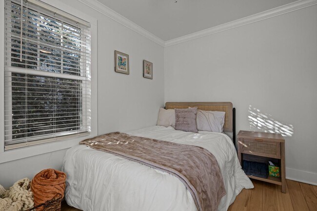 Building Photo - Stunning Fully Renovated 5-Bedroom Home in Desirable Trinity Park, Durham