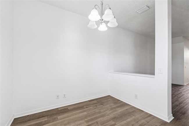 Building Photo - 571 Shoreham Ct NE