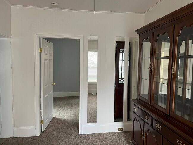 Building Photo - 491 Central St