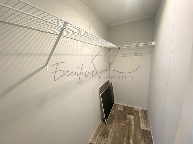 Building Photo - Bright & Spacious 3-Bed, 2-Bath Mobile Hom...