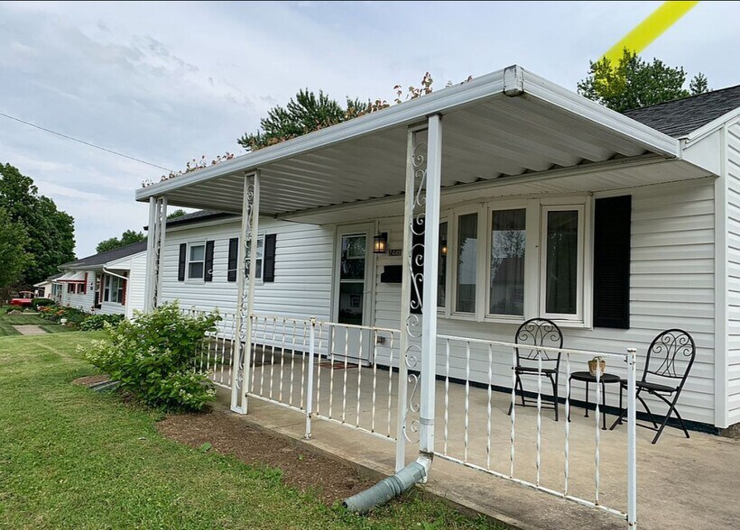 Building Photo - 2448 Bingham Ave