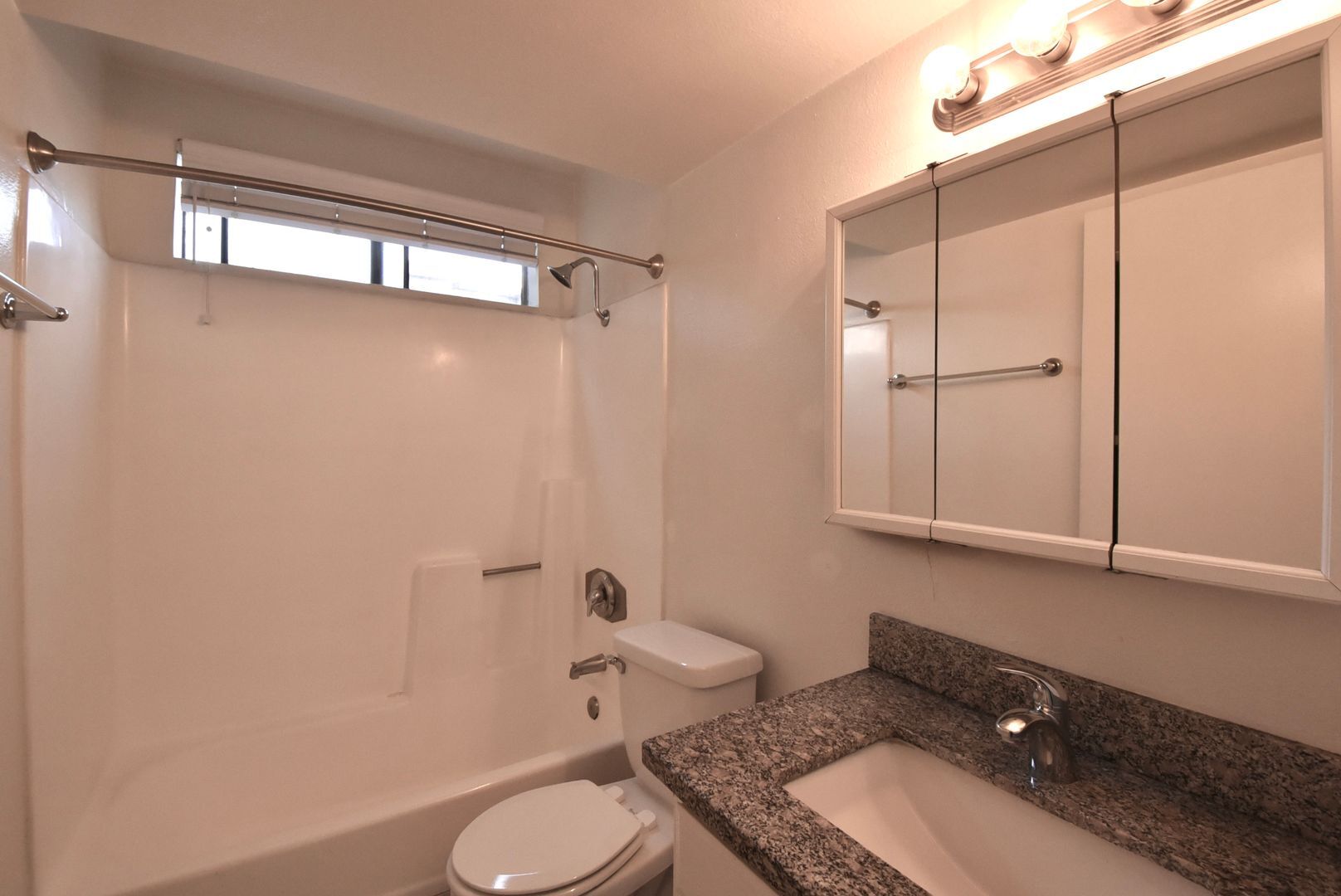 Building Photo - 5921 Whitsett Ave