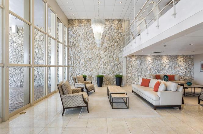 Building Photo - 3111 N Ocean Dr