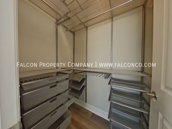 Building Photo - 1442 Promontory Bluff View