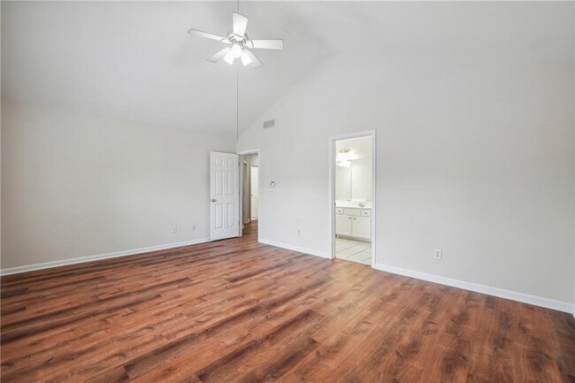Building Photo - 916 Wendlebury Ct