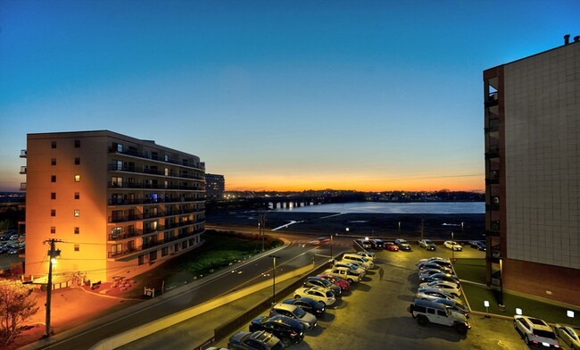 Building Photo - 90 Quincy Shore Dr