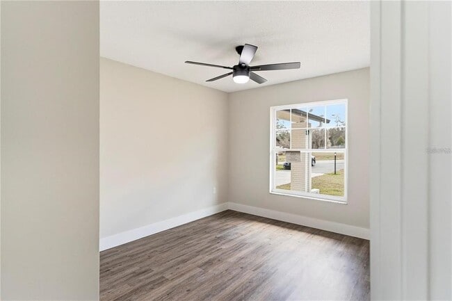 Building Photo - 616 Water Rd