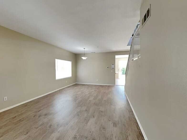 Building Photo - 16121 Filbert St