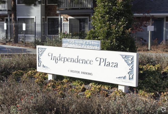 Building Photo - Independence Plaza