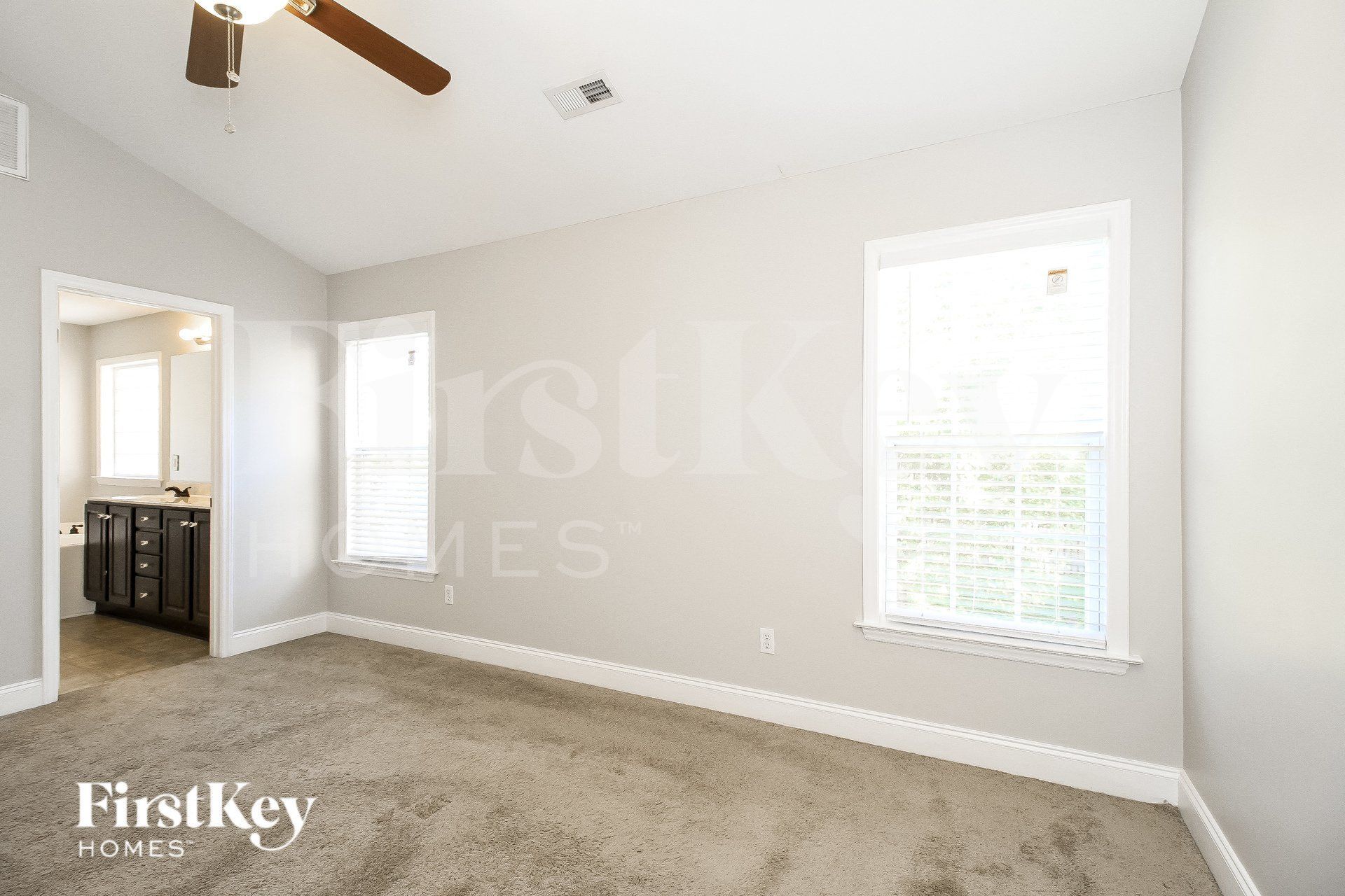 Building Photo - 6683 Knob Hill Ct