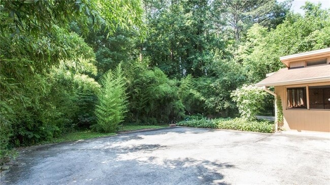 Building Photo - 1863 Merrimac Ct NE