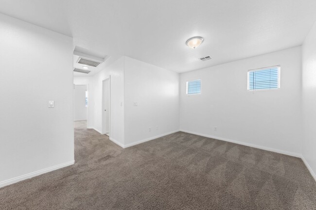 Building Photo - 4 Bedroom Home in Southern Highlands