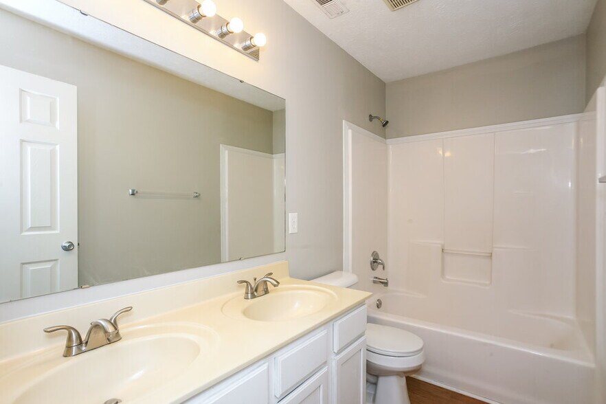 Building Photo - 5928 Keensburg Dr