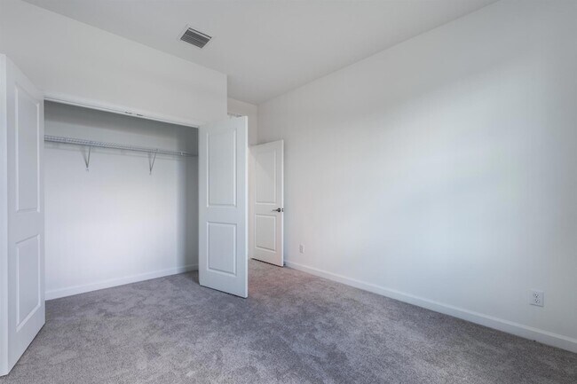 Building Photo - 1306 Tangled Orchard Tr