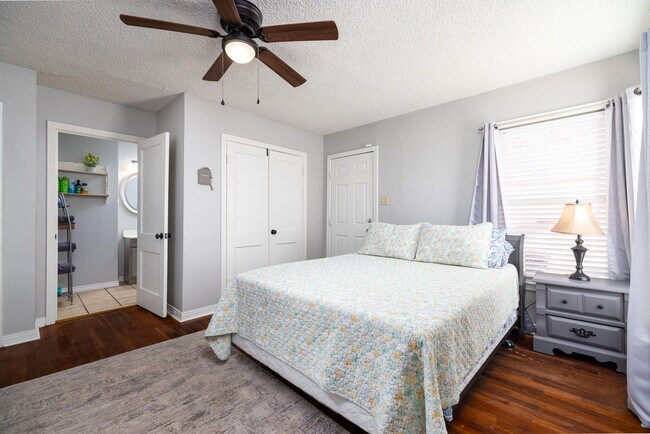 Building Photo - 212 N Magdalen St