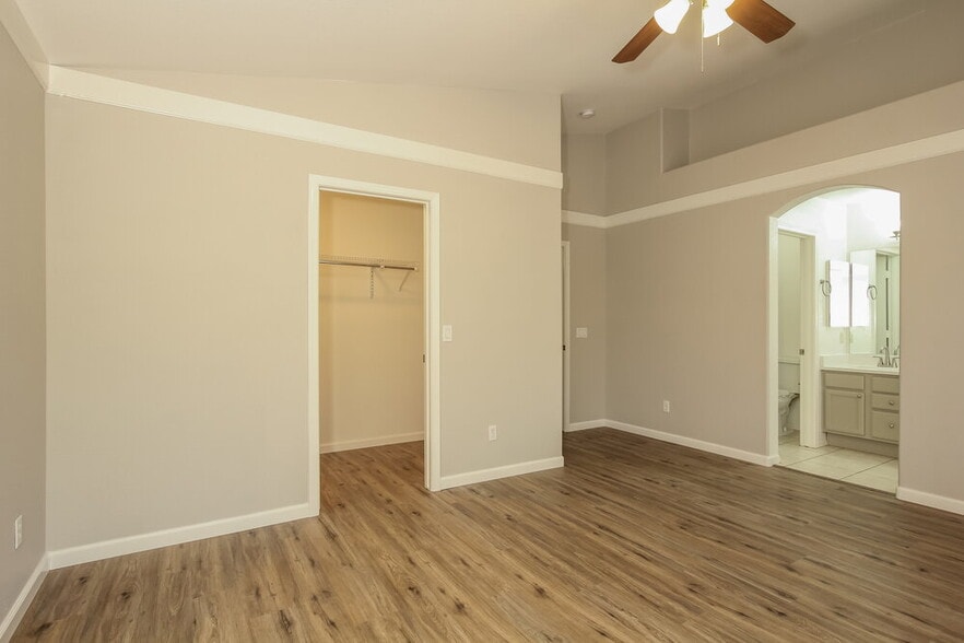 Building Photo - 3295 E San Angelo Ave