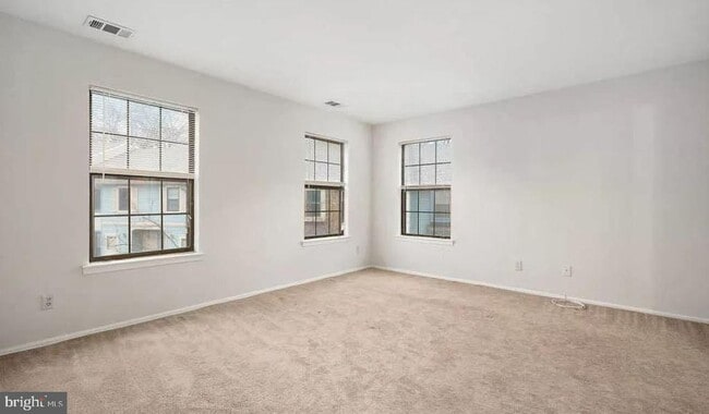 Building Photo - 158 Wyndham Pl