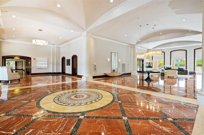 Building Photo - 765 Crandon Blvd
