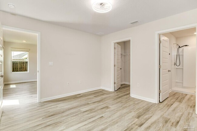 Building Photo - 6323 June Bug Dr