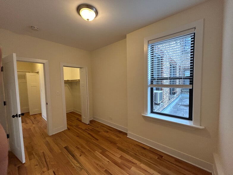 Building Photo - 338 Tudor Ct