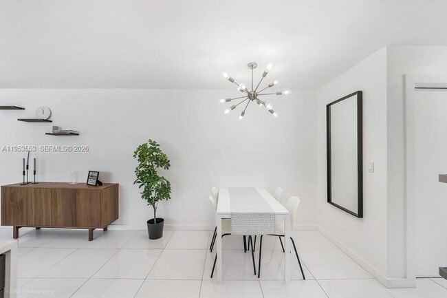 Building Photo - 710 11th St