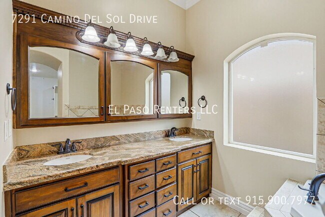 Building Photo - 7291 Camino Del Sol Dr