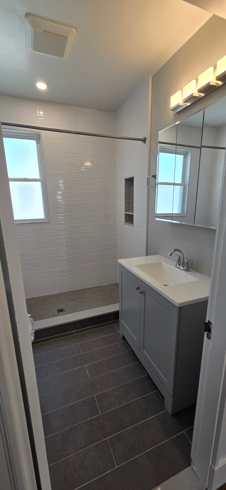 Building Photo - 22 Morton St