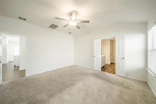 Building Photo - 1215 Chapel Hill Dr