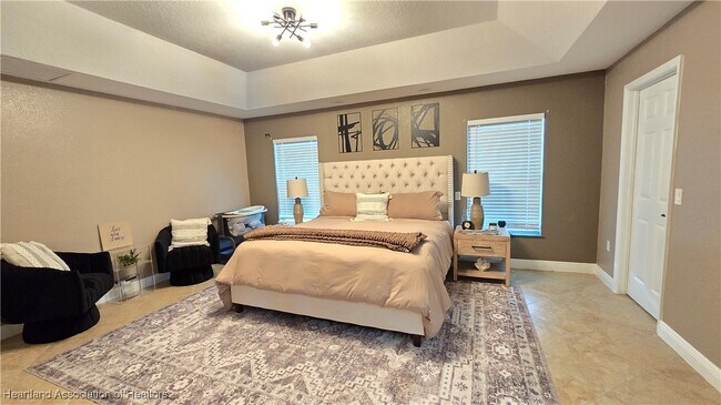 Building Photo - 268 Grosbeak Ave