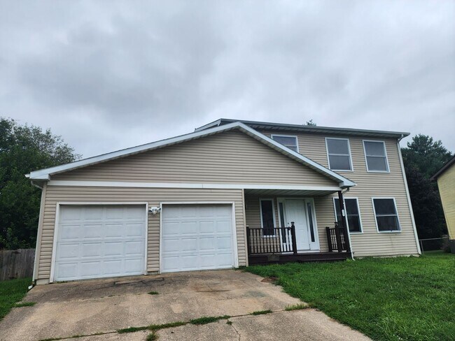 Building Photo - 321 Mayberry Ln
