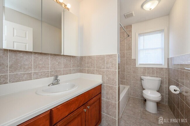 Building Photo - 601 St Marks St