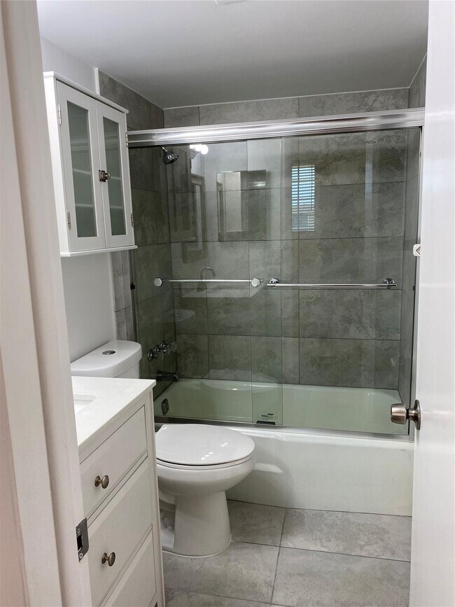 Building Photo - 4502 N Federal Hwy