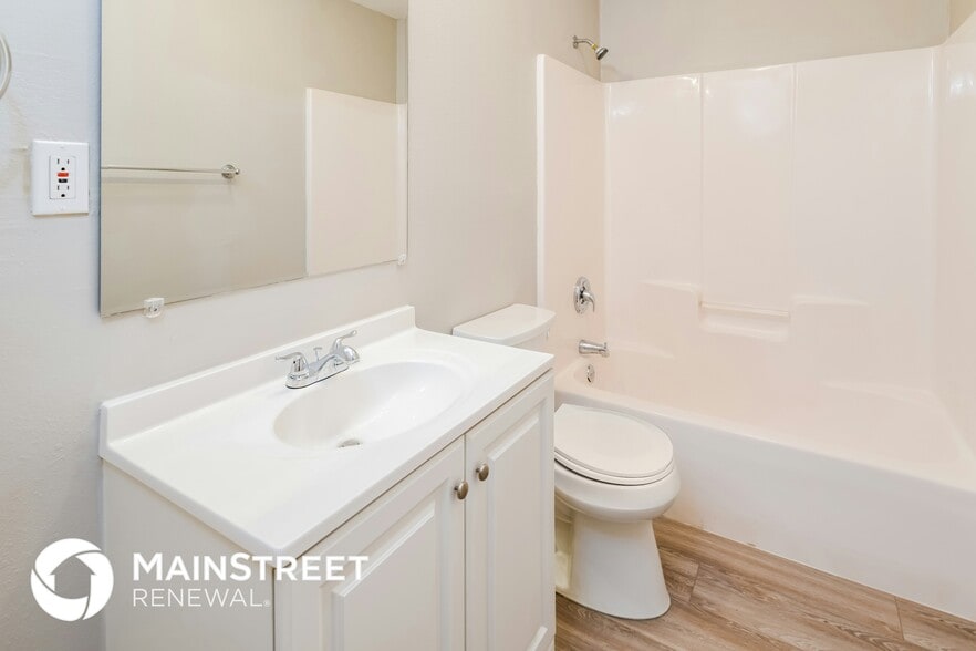 Building Photo - 7503 N Dartmouth Ave